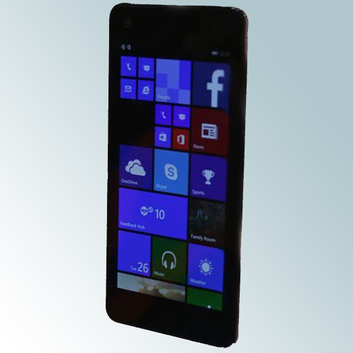 Polaroid WinPro 5.0 – новый селфифон Windows Phone от старого производителя